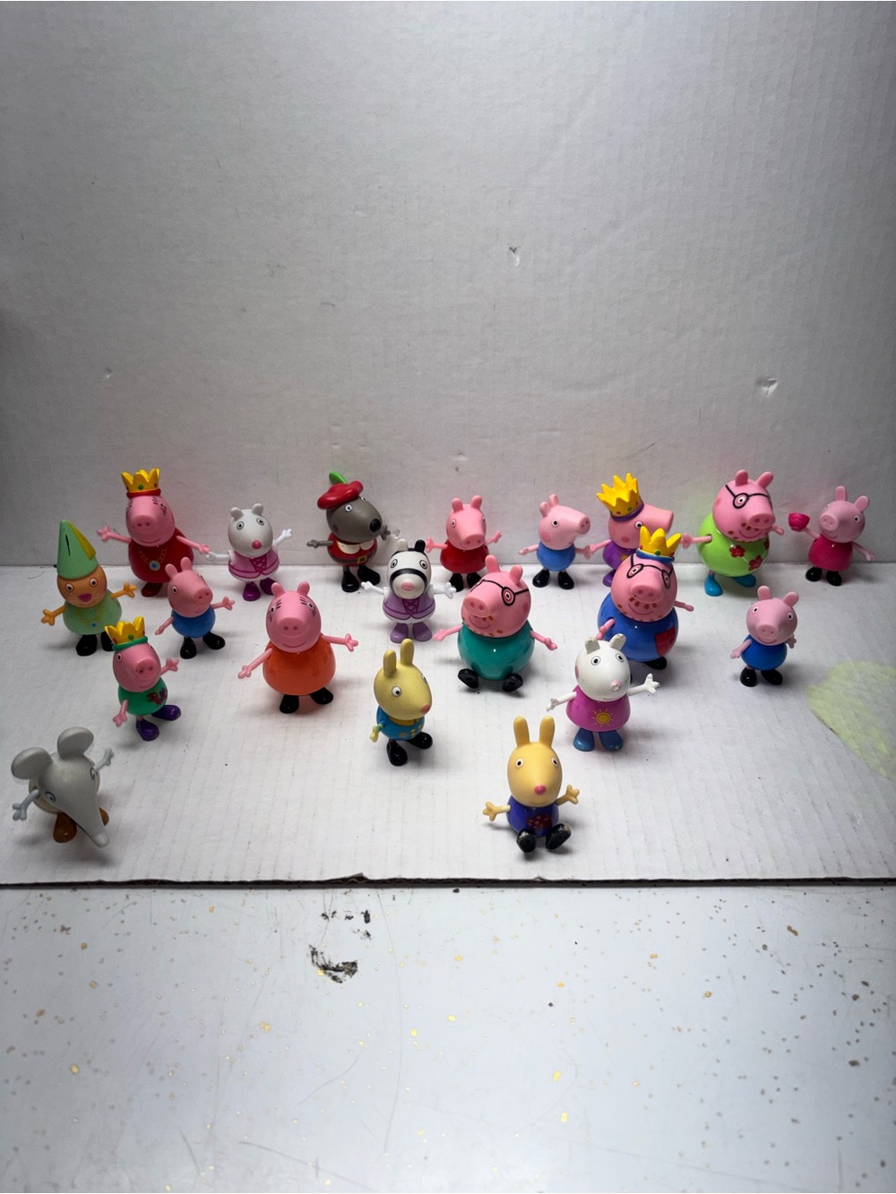 Peppa Pig Assorted Mini Figure Toy Set - Pink Characters
